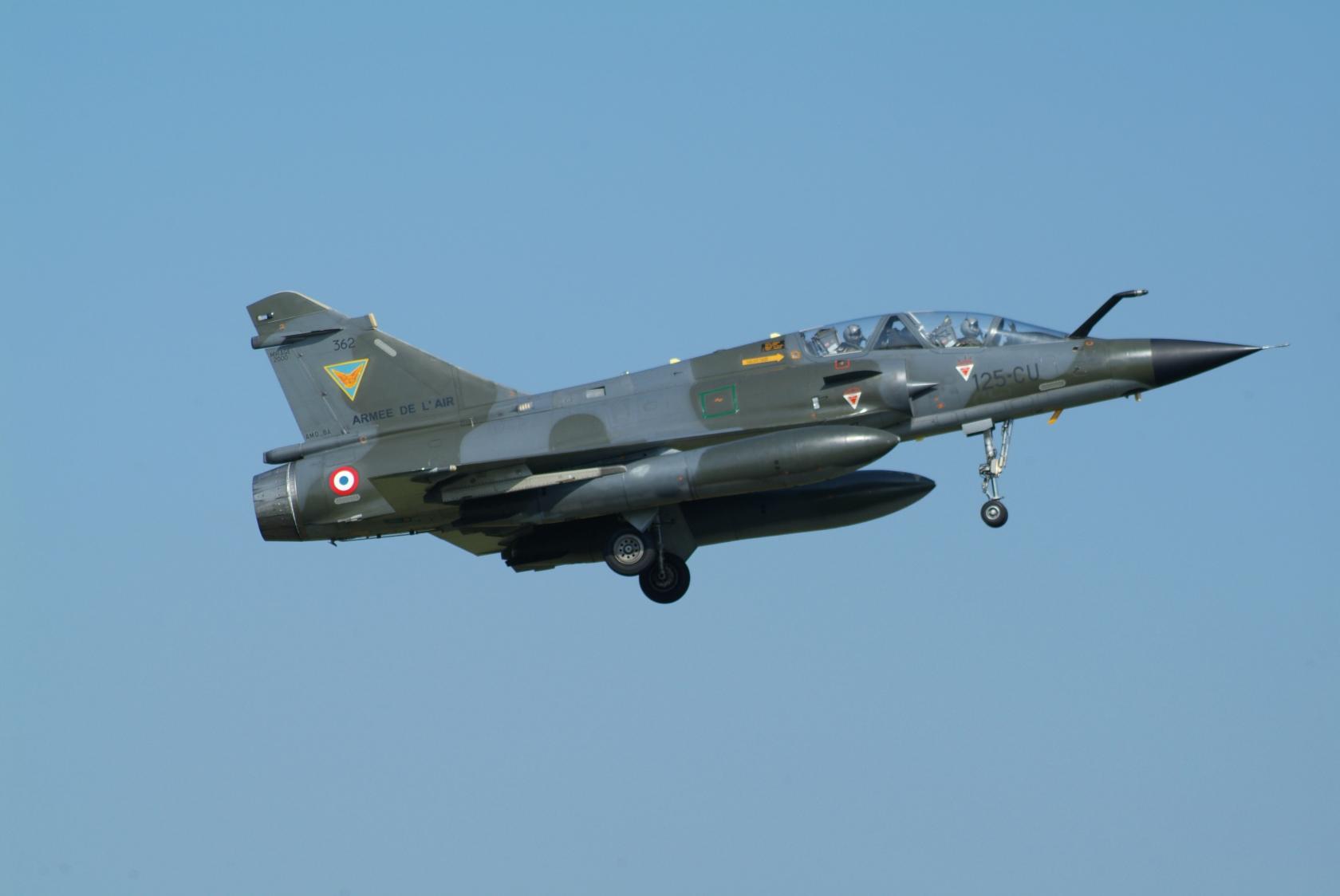 362_125-CU_a_Mirage_2000N_belonging_to_EC.3_4_LIMOUSIN_from_BA125_Istres-Le_Tubé_(4539699183).jpg