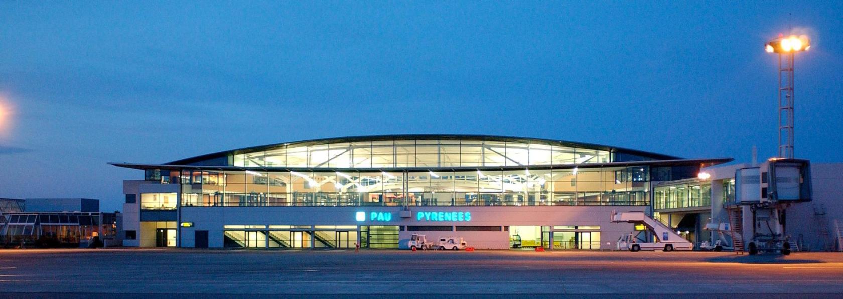 49196d0bfb20678ecc925b9f0544d4db_Facade-aeroport-Pau-pyrenees.jpg