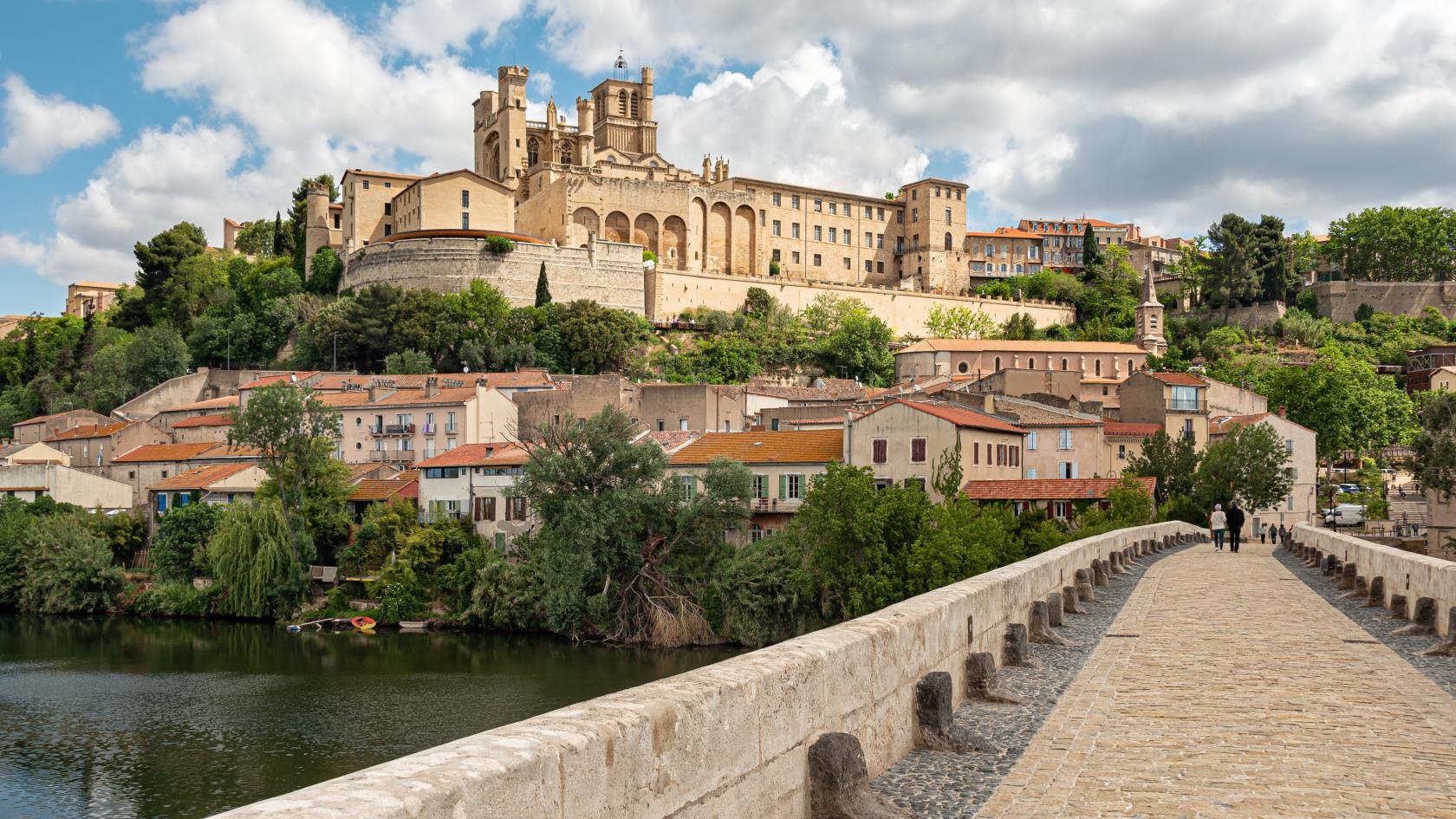 Béziers_-_52901535449.jpg